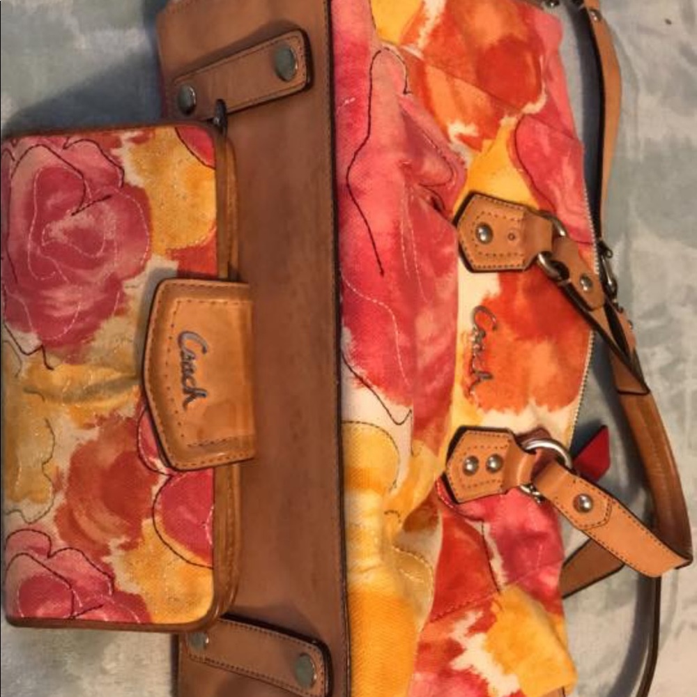 Authentic Coach purse and matching wallet set - Picture 2 of 4